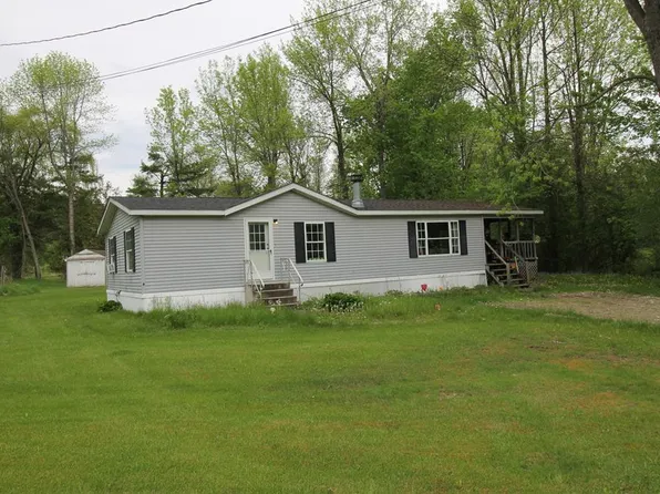 7 Lilac Ave, Willsboro, NY 12996