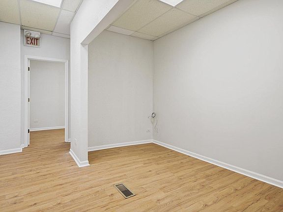 3rd image of 2094 N Milwaukee Ave