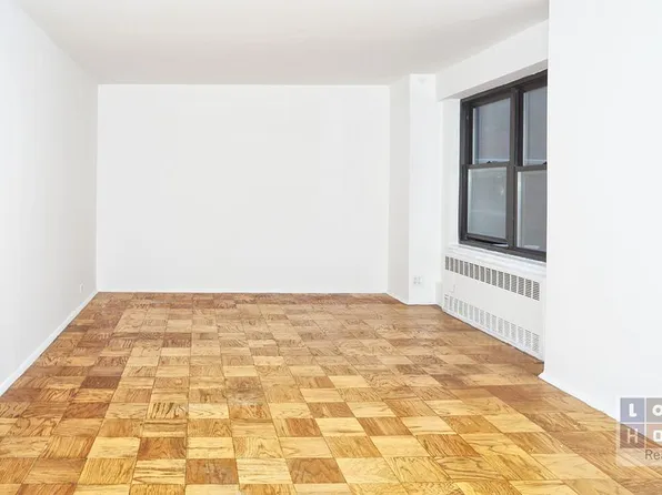 210 E Broadway image 1 of 10