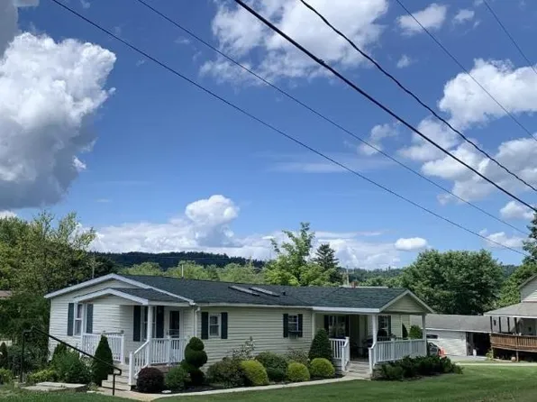 20 Hall St, Sheffield, PA 16347