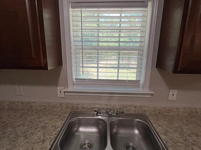 11303 Trail Ln — Photo 17