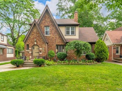 1336 Harvard Rd, Grosse Pointe Park, MI, 48230
