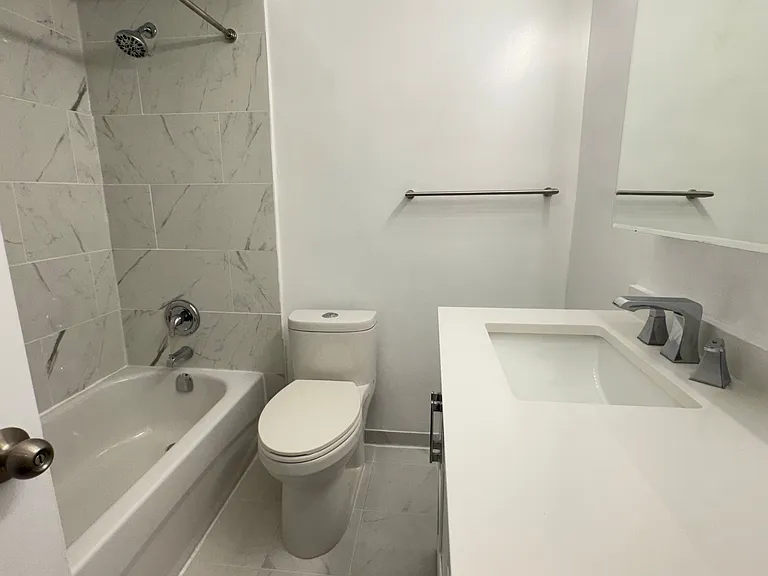 242 Wilmington Ave #3 — Photo 12