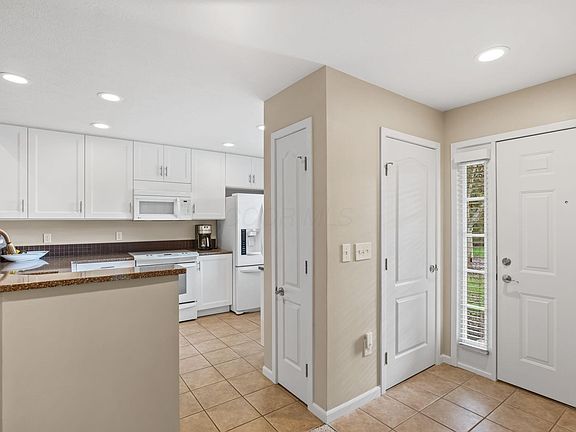 4th image of 7359 Cherry Brook Dr