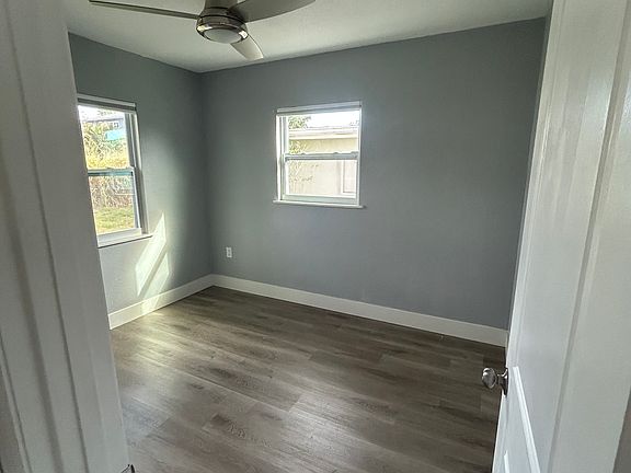 4th image of 240 Colonia Ln E #240