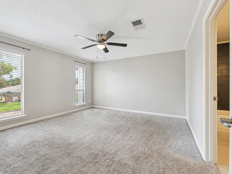 1428 Silverpines Rd #428 — Photo 10
