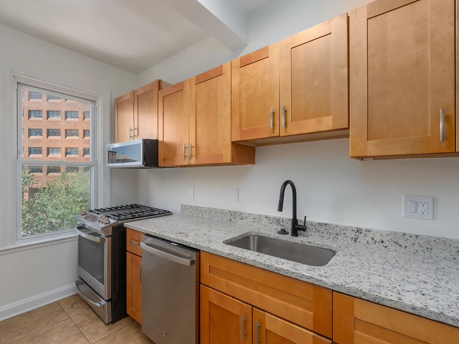Guilford Apartments — Photo 3