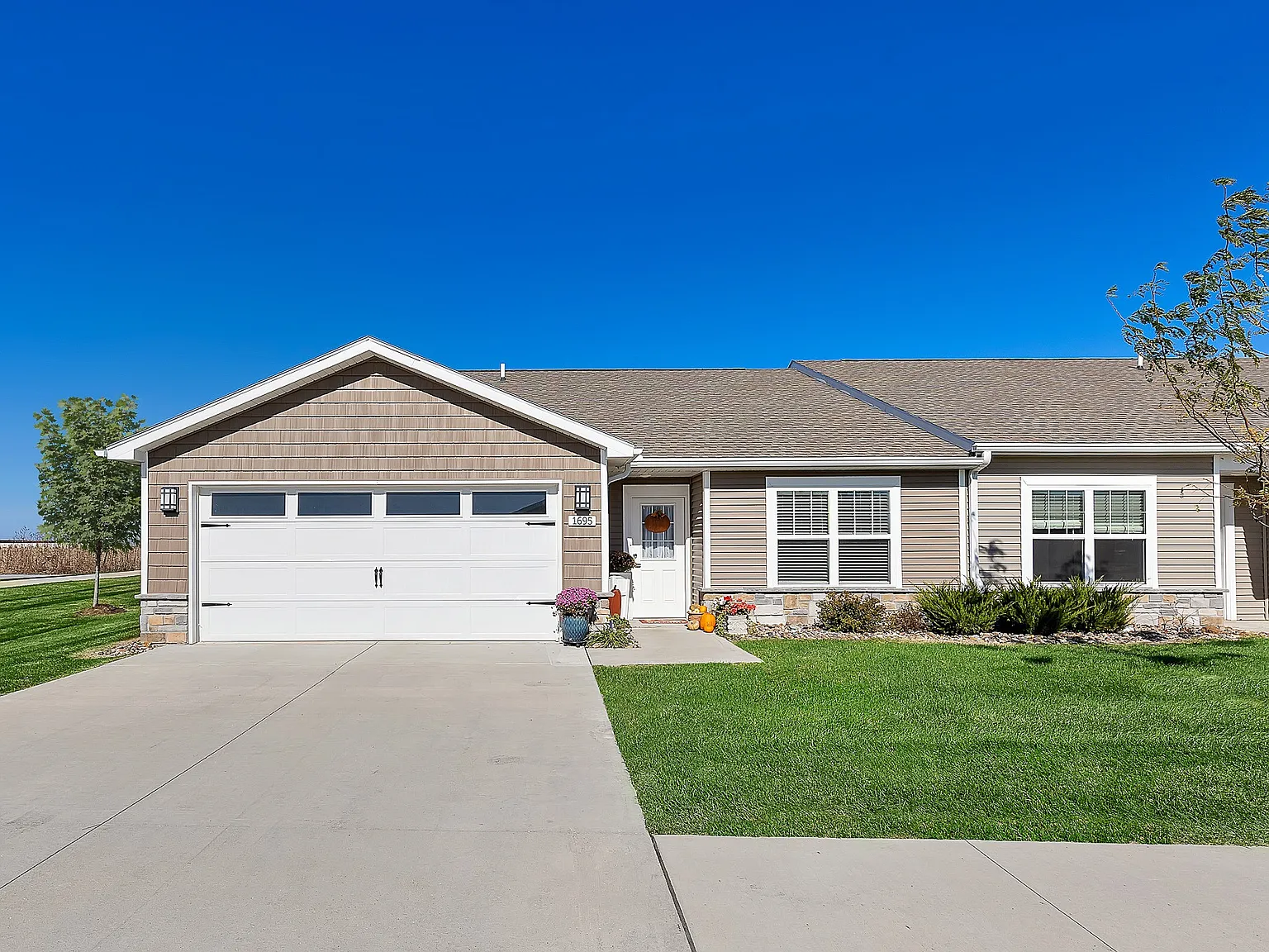 Redwood Waukee Hickman Road — Photo 1