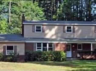 13 Hillside Dr, Ballston Lake, NY 12019