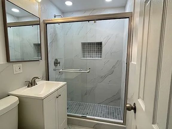 5th image of 547 E 148th St APT 3