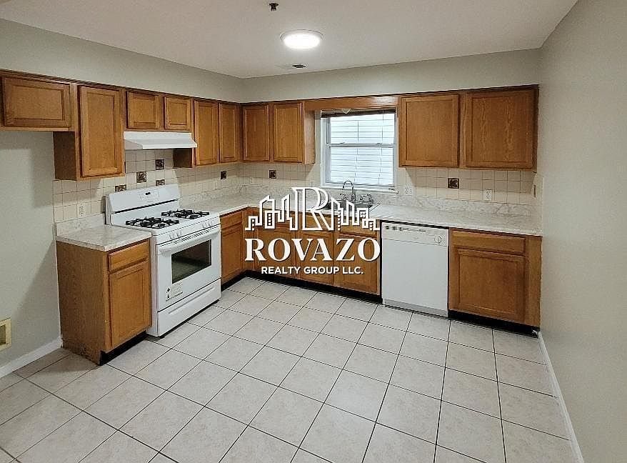 1st image of 63 Voorhees St Floor 1