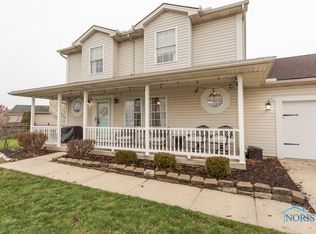 1148 Sandpiper Ln, Bowling Green, OH 43402