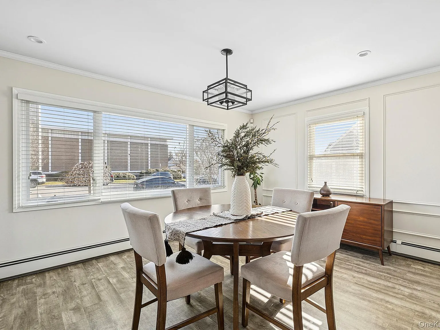 3 bed, 1.5 bath, 1050 sqft, $4,500 — Photo 3
