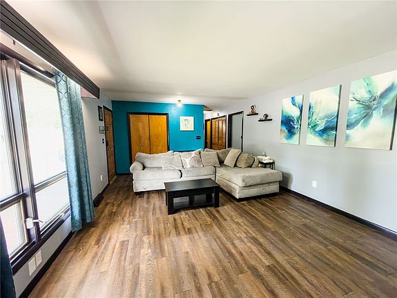 4th image of 201 W Craft St