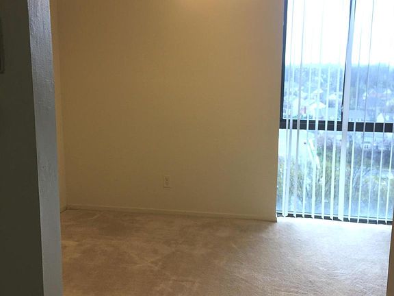 3rd image of 2311 Pimmit Dr APT 1404