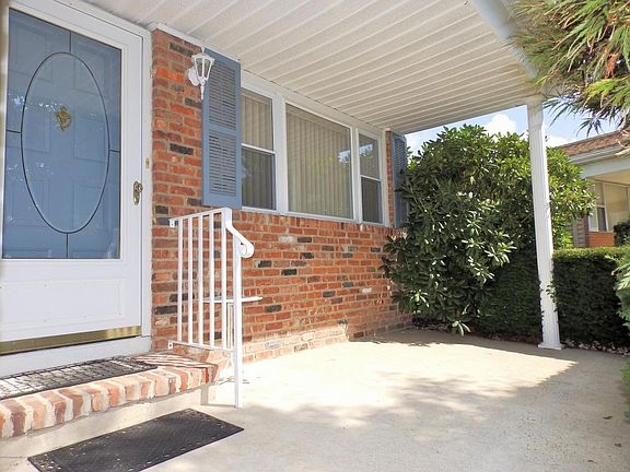 4th image of 34 Sabinas St