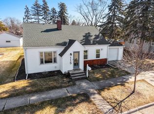 115 S Washington St, De Pere, WI 54115