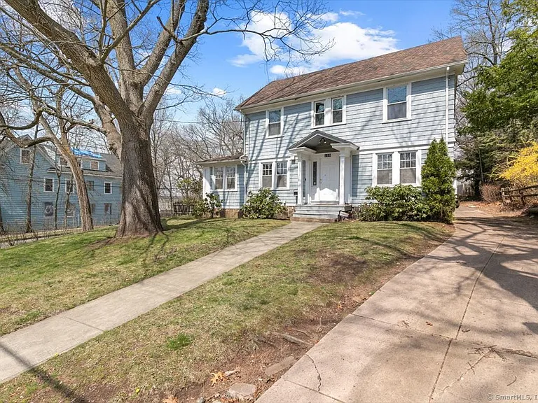 233 Highland St — Photo 2