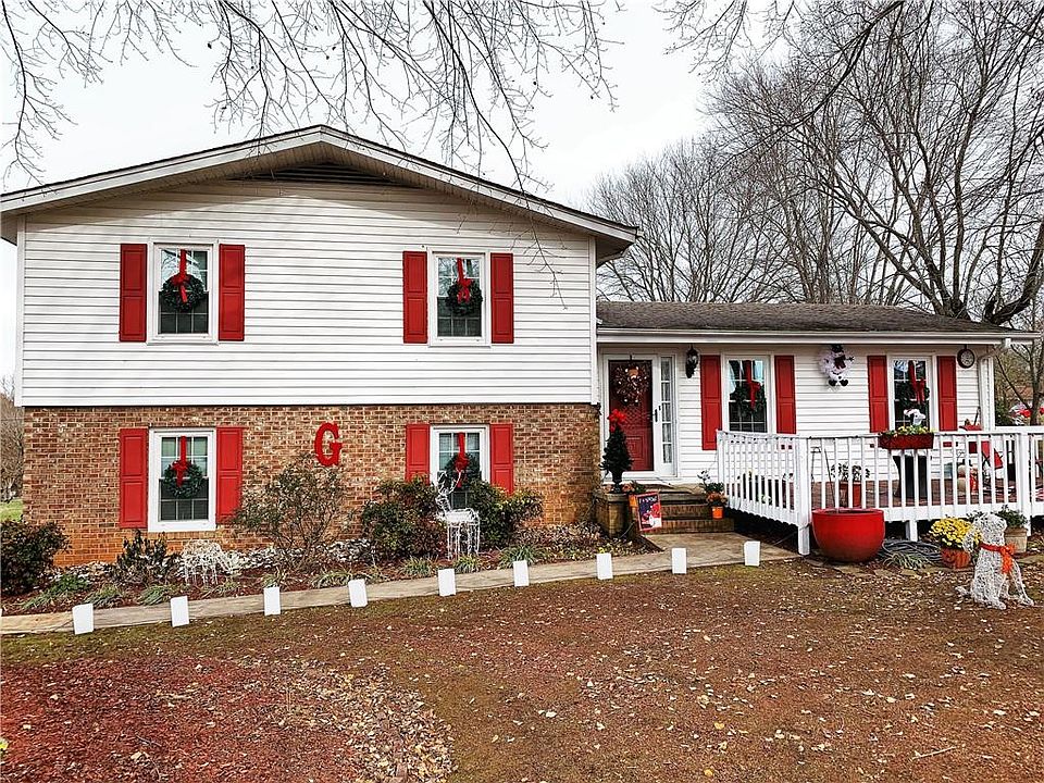 1st image of 312 Lakeview Dr