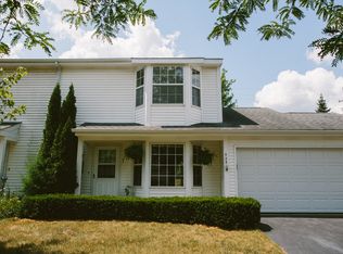 523 Newbury Dr, Island Lake, IL 60042