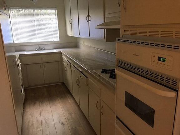 4th image of 1128 7th St APT 102