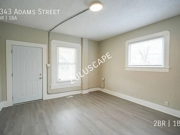 2343 Adams St — Photo 4