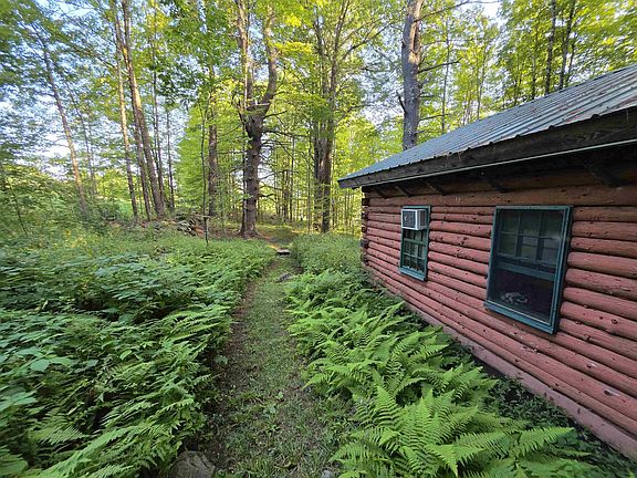 4th image of 135 Little Hill Road