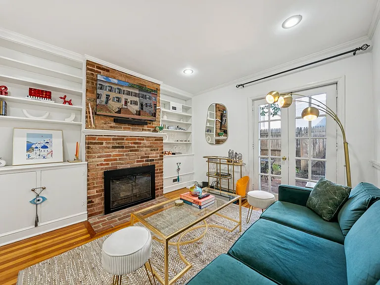 5 Snows Ct NW — Photo 4