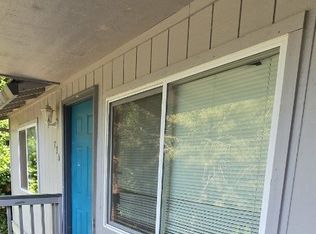 732 SE 4th St, Toledo, OR 97391