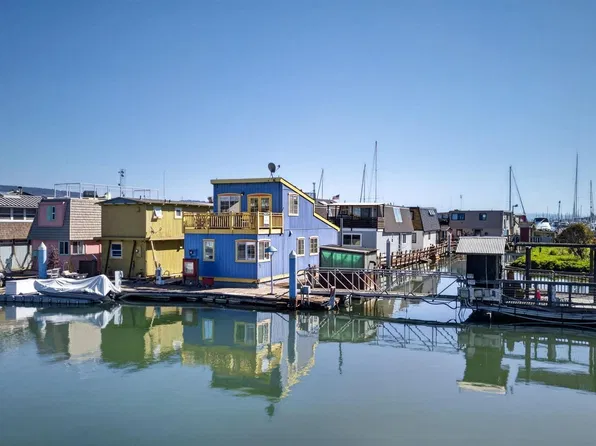 2394 Mariner Square Dr #B-2, Alameda, CA 94501