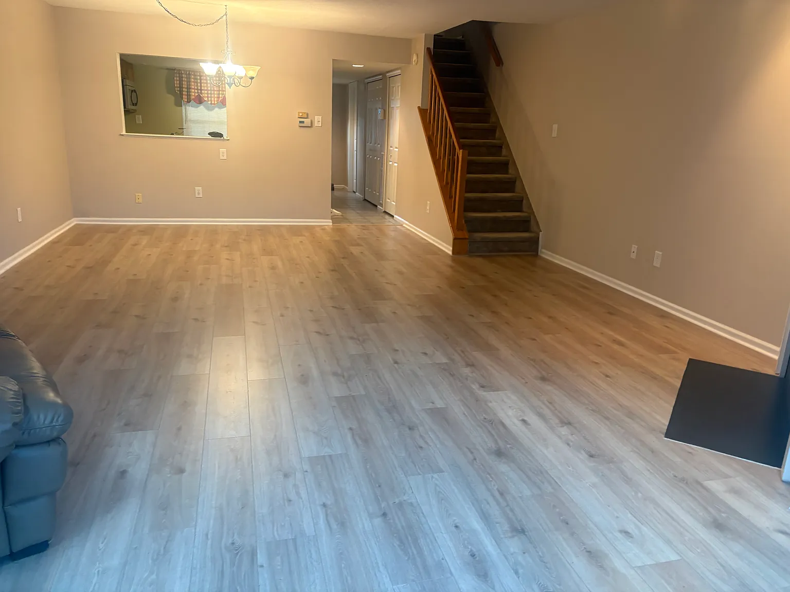3 bed, 1401 sqft, $2,600 — Photo 2