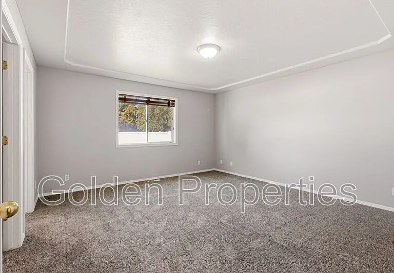 10654 N Seaside St — Photo 17