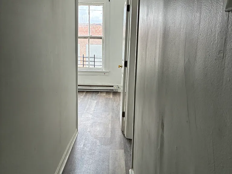 9 Benkard Ave #2 — Photo 11