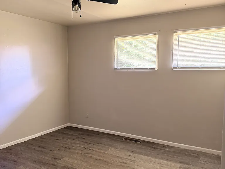 4919 Northfield Dr — Photo 3