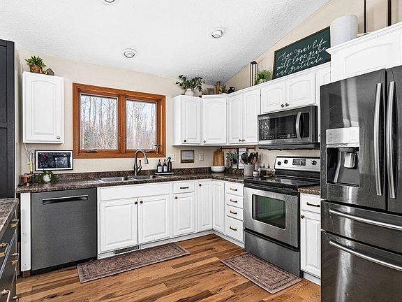 3rd image of 2783 Lauren Rd