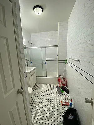 Rented by Standard Living Realty Inc | media 21