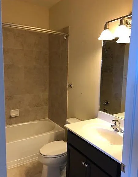 9575 Town Parc Cir N — Photo 13