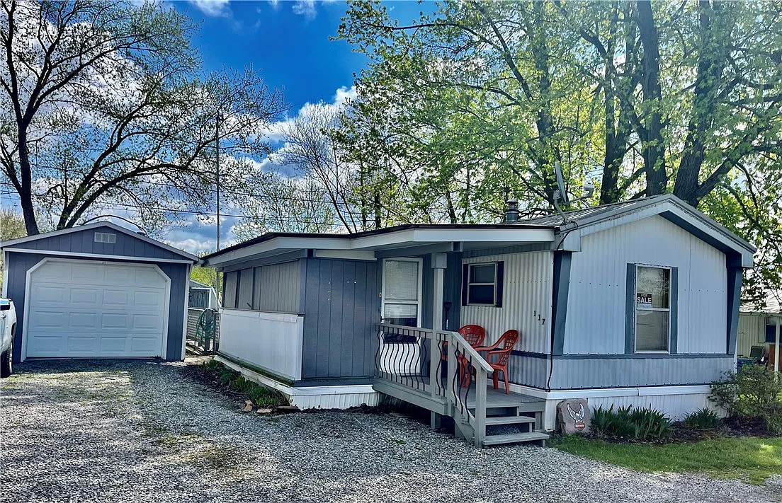 117 Brook Ln photo 1