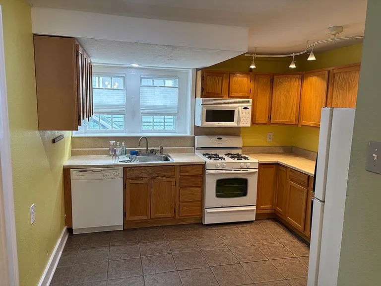 217 S Murat St #B — Photo 5