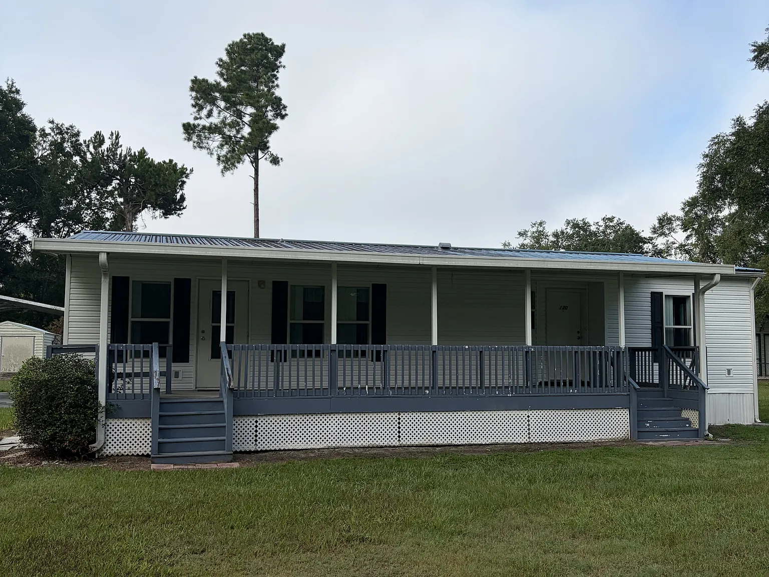 120 Southwest McGriff Lane - 1 — Photo 1