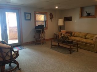 19169 400th St, Le Center, MN 56057