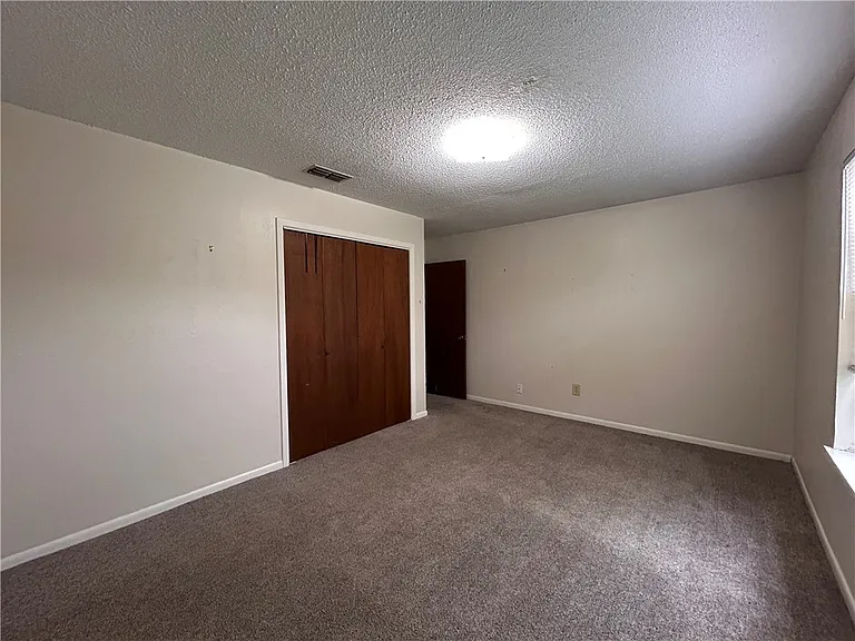 4217 Acushnet Dr #D — Photo 16