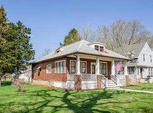 1018 S 8th St, Watertown, WI 53094