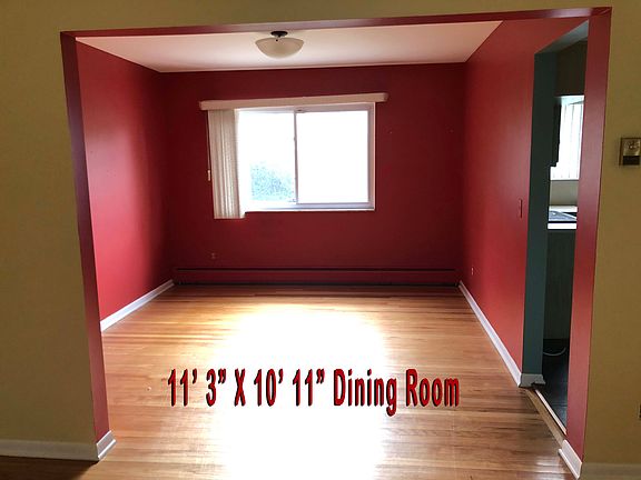 Dining room.