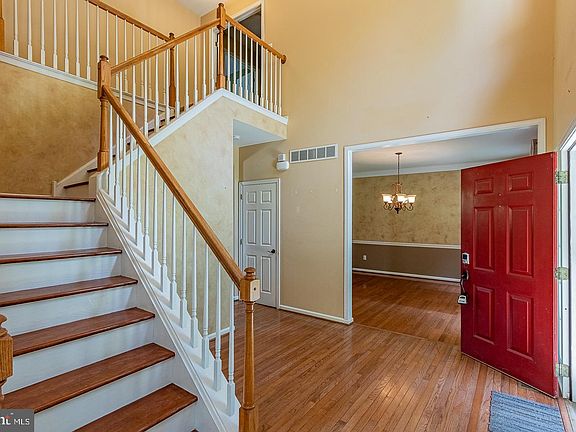 4th image of 309 Martingale Cir
