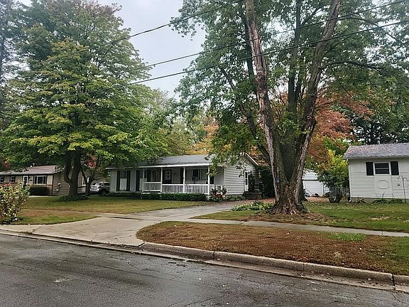 5th image of 3407 Henry St