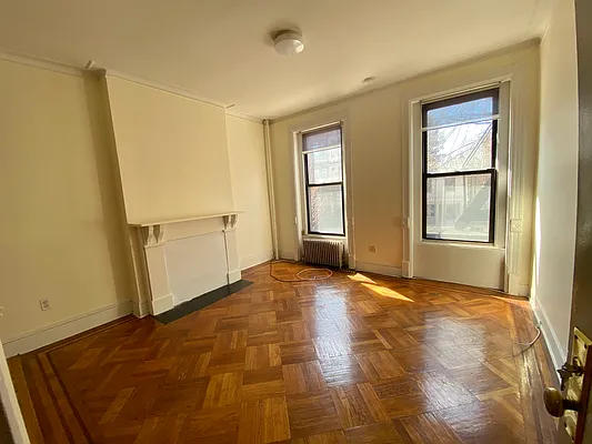 Rented by Hugawall Realty | media 12