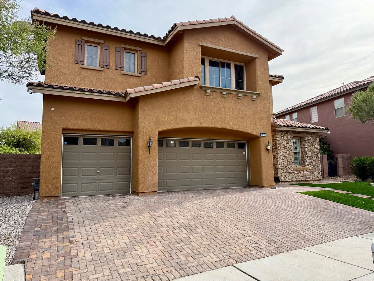 Building Photo - 7873 Sleeping Lily Dr
