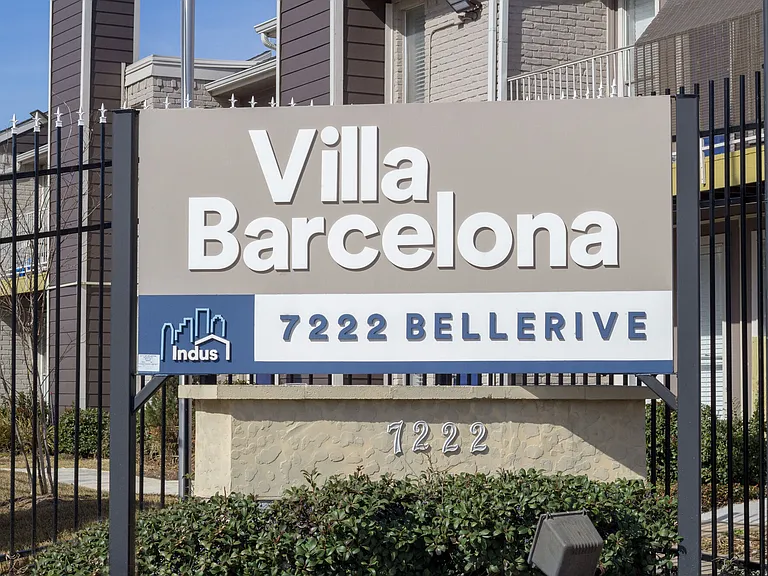 Villa Barcelona — Photo 22