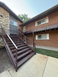1810 W Hatherleigh Ct APT 2B, Mount Prospect, IL, 60056